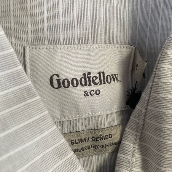 Goodfellow size small slim fit men’s button down - Picture 2 of 4